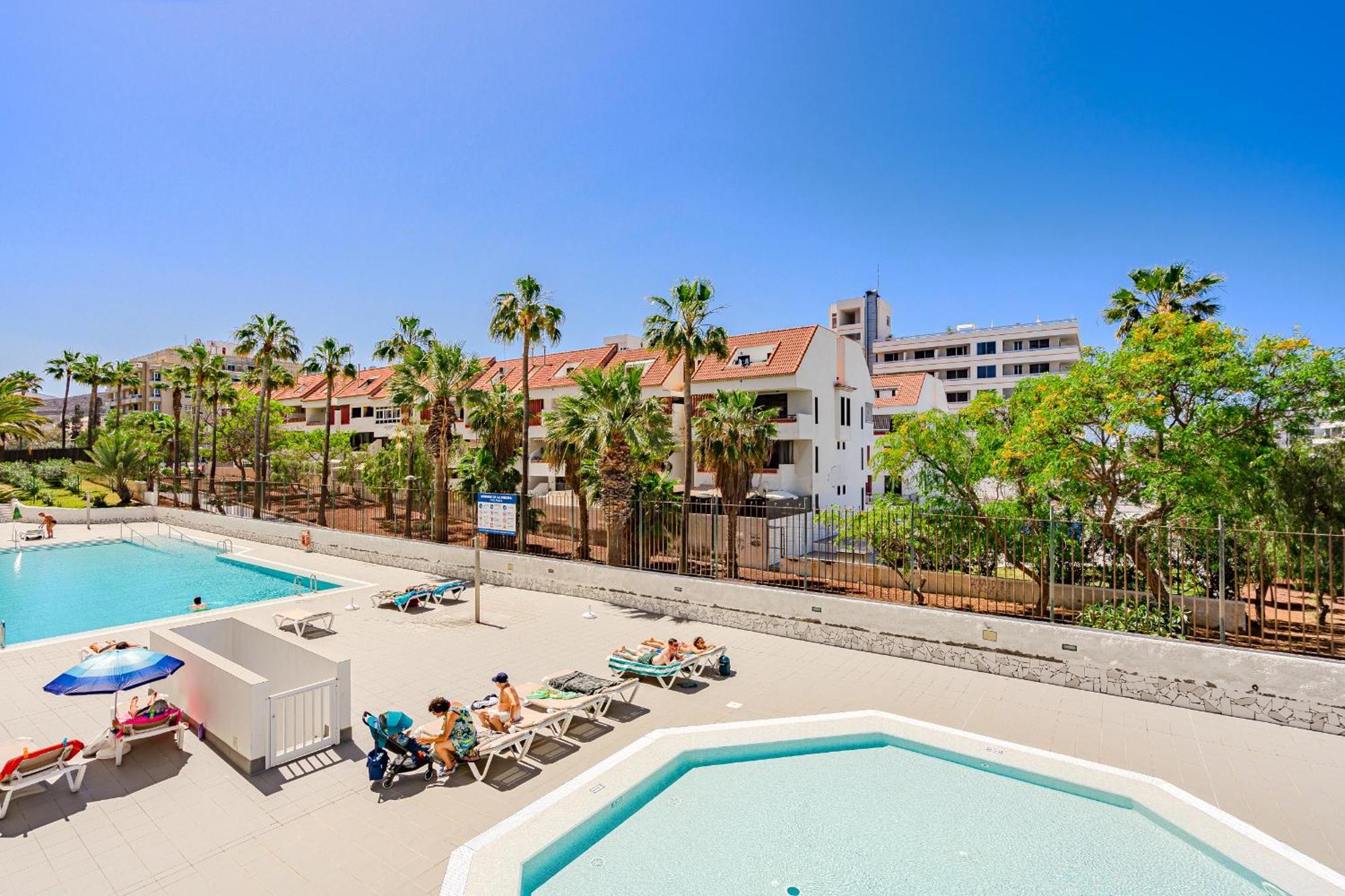 Un dormitorio en Playa de las Américas Costa Adeje  Esterno foto