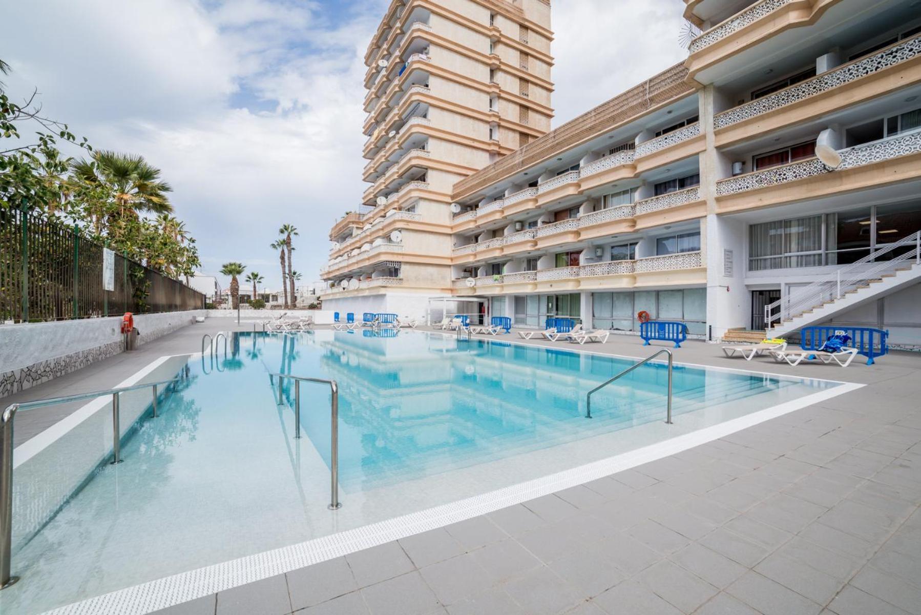 Un dormitorio en Playa de las Américas Costa Adeje  Esterno foto