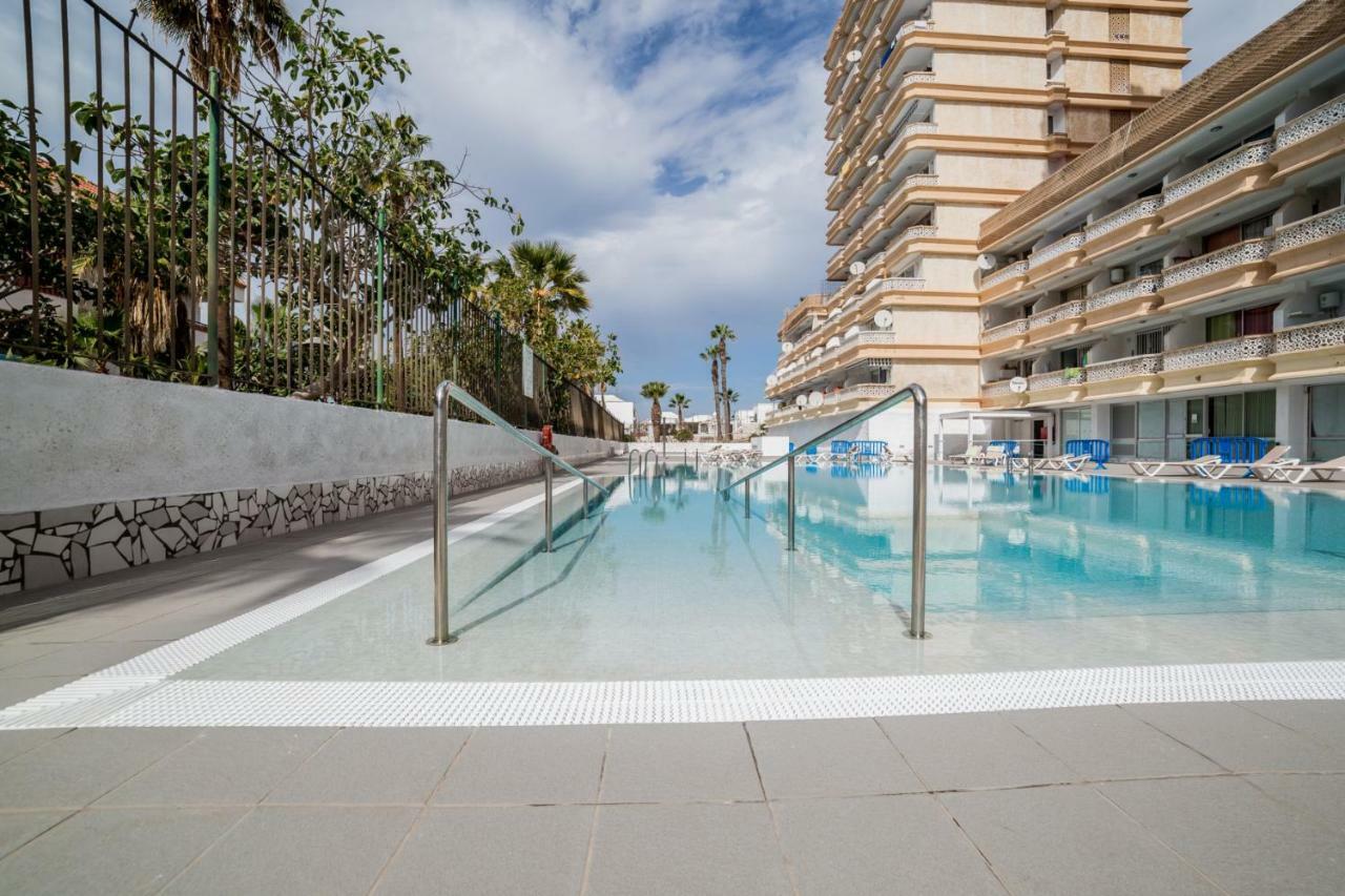 Un dormitorio en Playa de las Américas Costa Adeje  Esterno foto